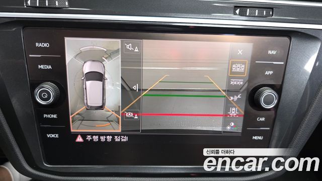 Volkswagen Tiguan 2018 — photo 21