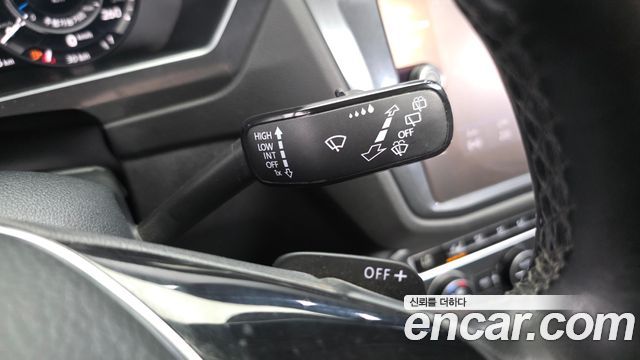 Volkswagen Tiguan 2018 — photo 24