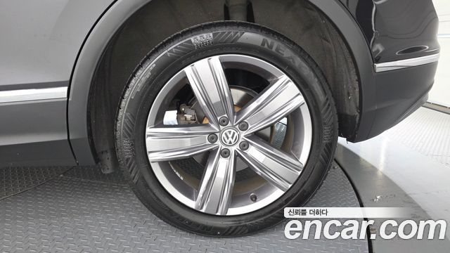 Volkswagen Tiguan 2018 — photo 7