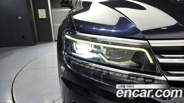 Volkswagen Tiguan 2018 — photo 8