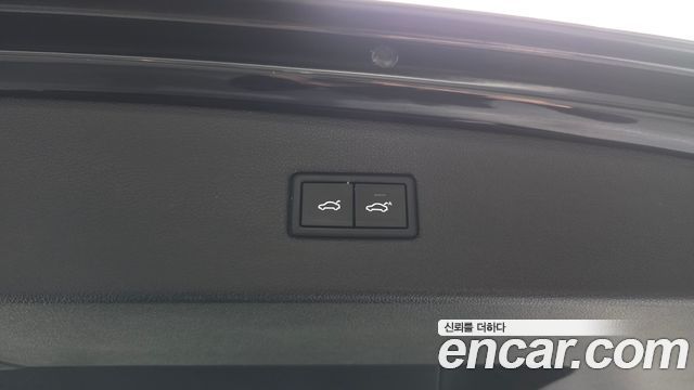 Volkswagen Tiguan 2018 — photo 29