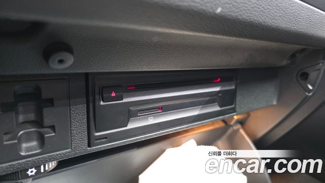 Volkswagen Tiguan 2018 — photo 31