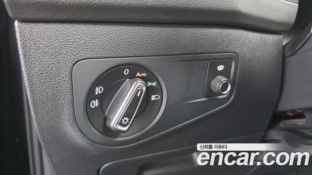 Volkswagen Tiguan 2018 — photo 33