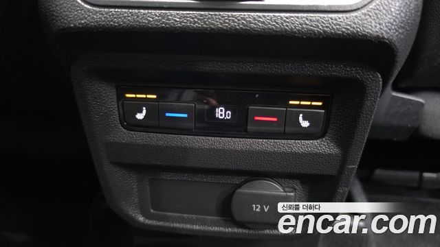 Volkswagen Tiguan 2018 — photo 36
