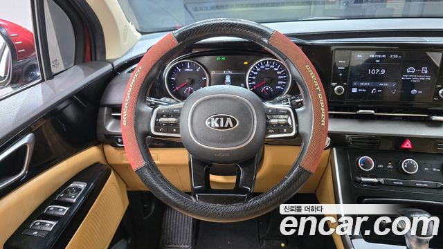 Kia Canival 2021 — photo 19