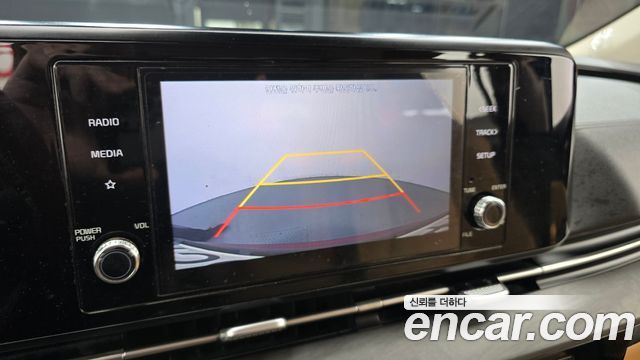 Kia Canival 2021 — photo 21