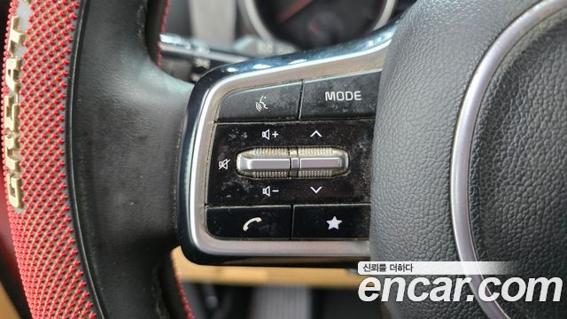 Kia Canival 2021 — photo 24