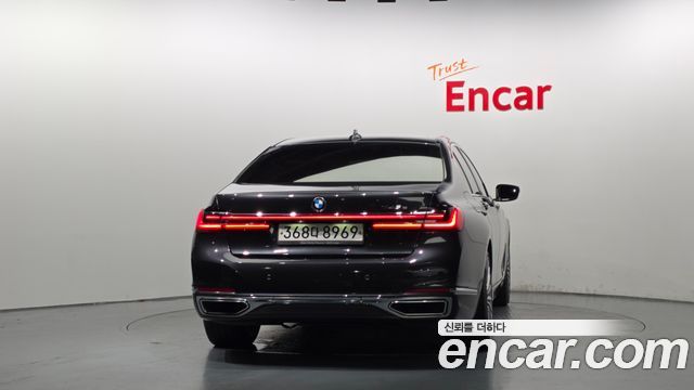BMW 7-Series 2020 — photo 4