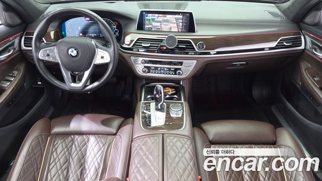 BMW 7-Series 2020 — photo 10