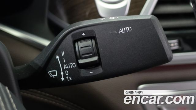 BMW 7-Series 2020 — photo 26