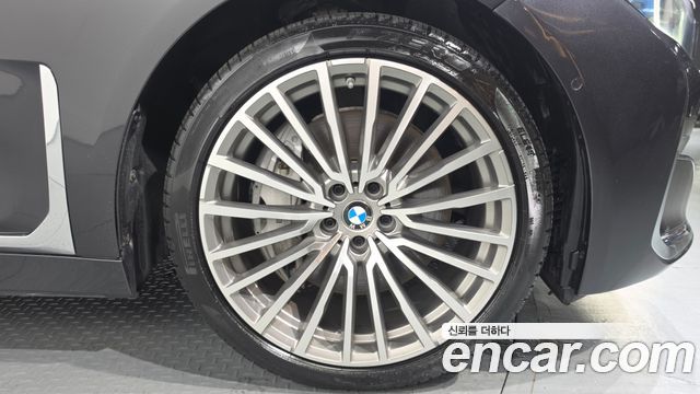 BMW 7-Series 2020 — photo 7