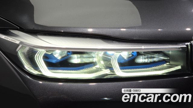 BMW 7-Series 2020 — photo 8