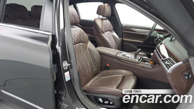 BMW 7-Series 2020 — photo 16