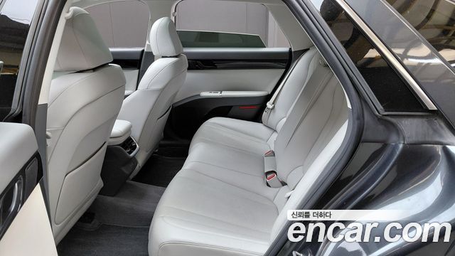Hyundai Grandeur 2023 — photo 18