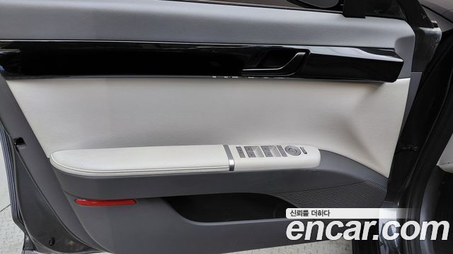 Hyundai Grandeur 2023 — photo 14