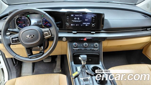 Kia Canival 2021 — photo 10