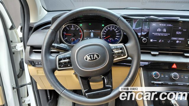 Kia Canival 2021 — photo 23