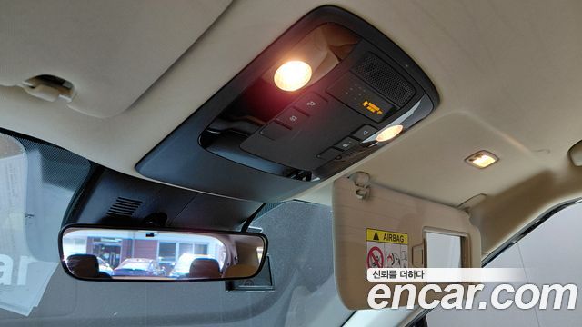 Kia Canival 2021 — photo 24