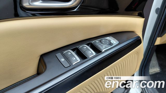 Kia Canival 2021 — photo 25