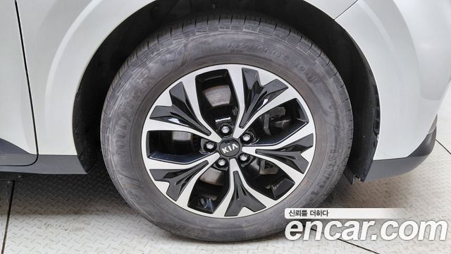 Kia Canival 2021 — photo 7