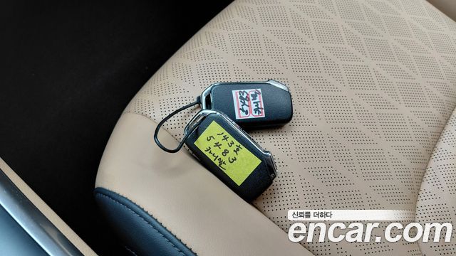 Kia Canival 2021 — photo 28
