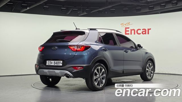 Kia Stonic 2018 — photo 2