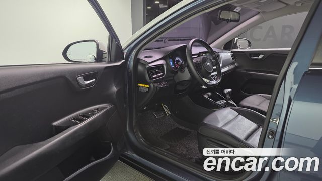 Kia Stonic 2018 — photo 13