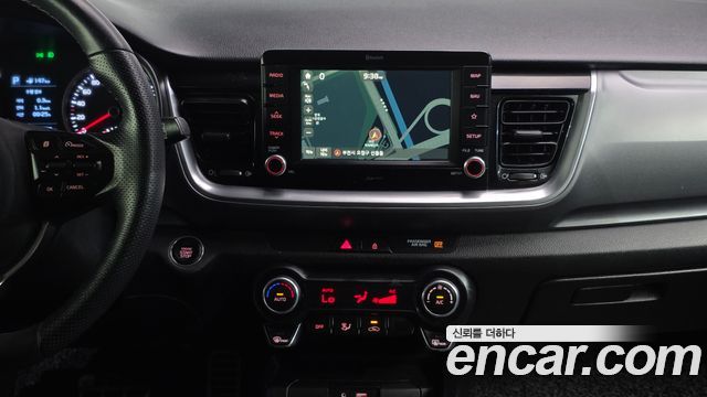 Kia Stonic 2018 — photo 20