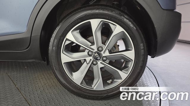 Kia Stonic 2018 — photo 7