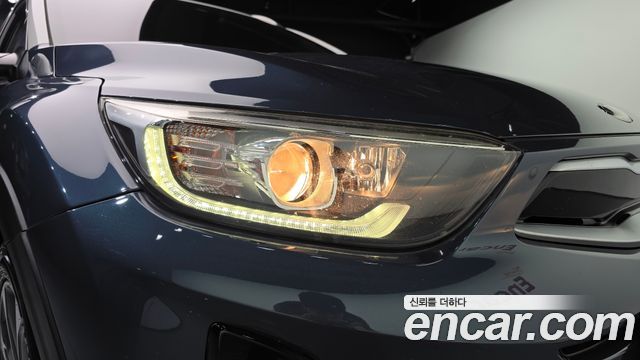 Kia Stonic 2018 — photo 8