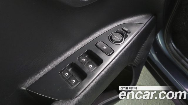 Kia Stonic 2018 — photo 28
