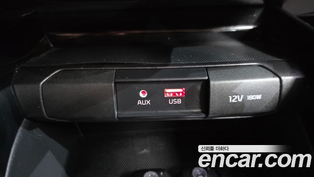 Kia Stonic 2018 — photo 29