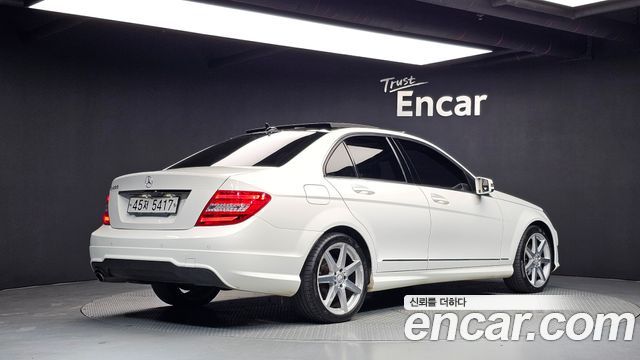 Mercedes-Benz C-Class 2013 — photo 2