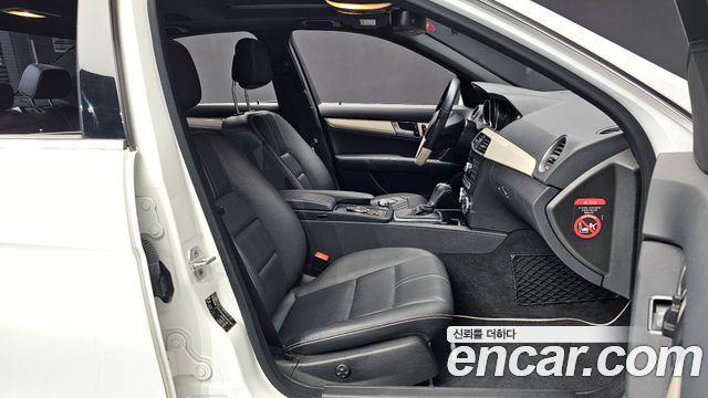 Mercedes-Benz C-Class 2013 — photo 11