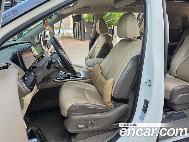 Kia Canival 2021 — photo 15