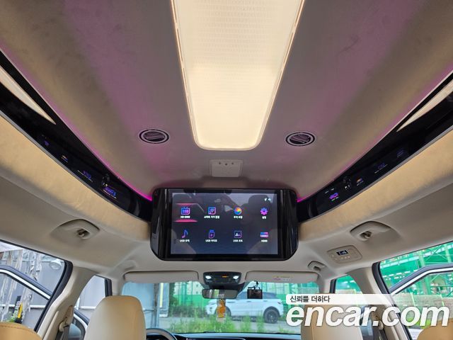Kia Canival 2021 — photo 17