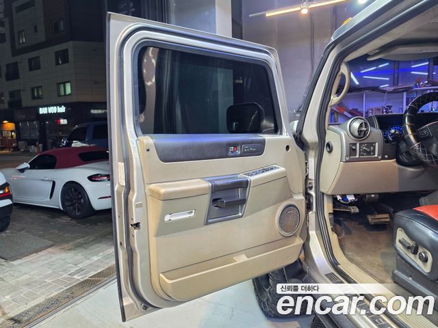 Hummer H2 2003 — photo 17