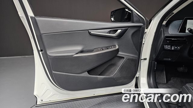 Kia EV6 2022 — photo 14