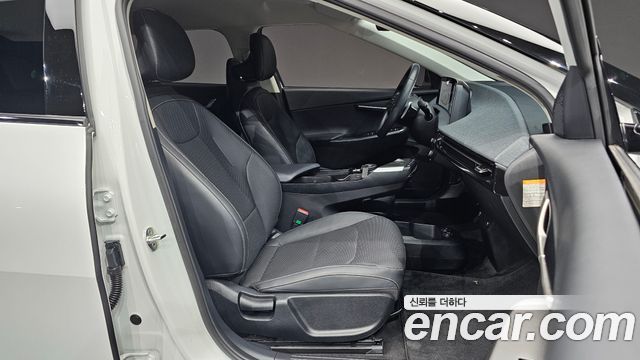 Kia EV6 2022 — photo 16
