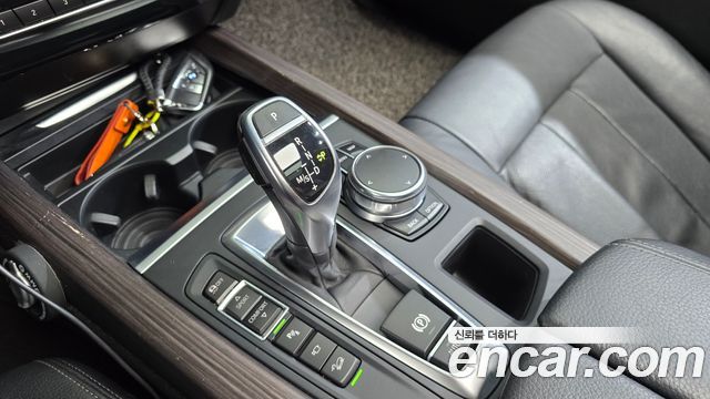 BMW X5 2018 — photo 9
