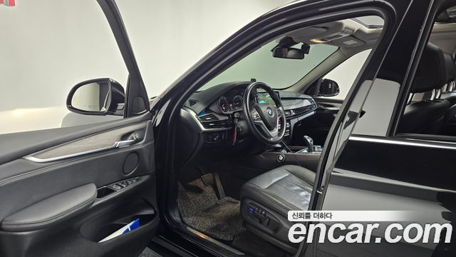 BMW X5 2018 — photo 10