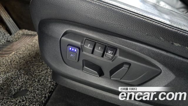BMW X5 2018 — photo 19