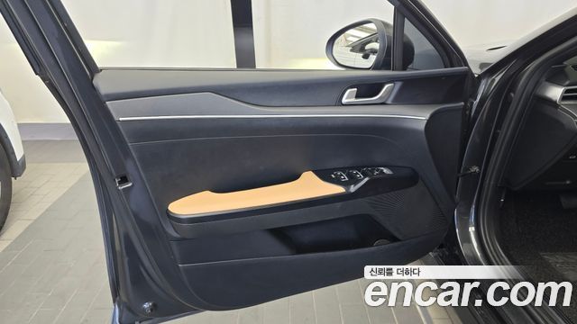 Kia K5 2022 — photo 14