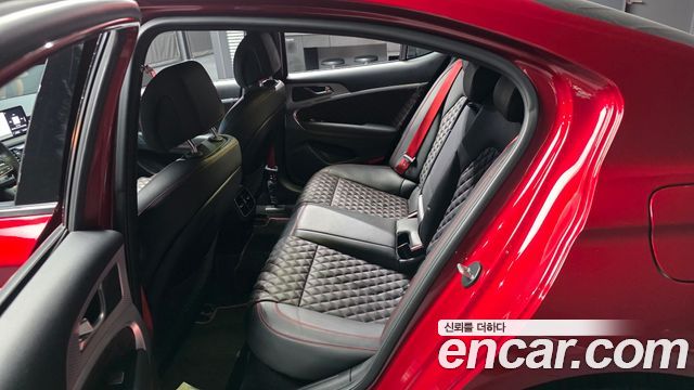 Genesis G70 2022 — photo 16