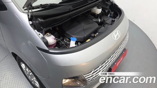 Hyundai Staria 2025 — photo 6