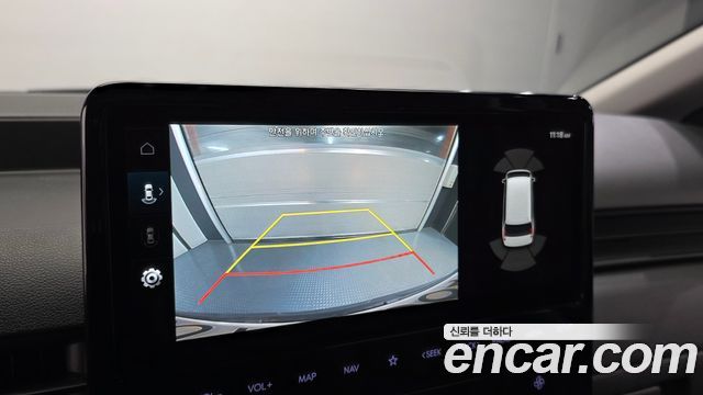 Hyundai Staria 2025 — photo 15