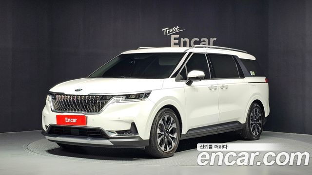 Kia Canival 2021 — photo 1
