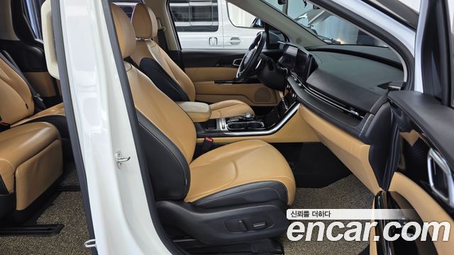 Kia Canival 2021 — photo 11
