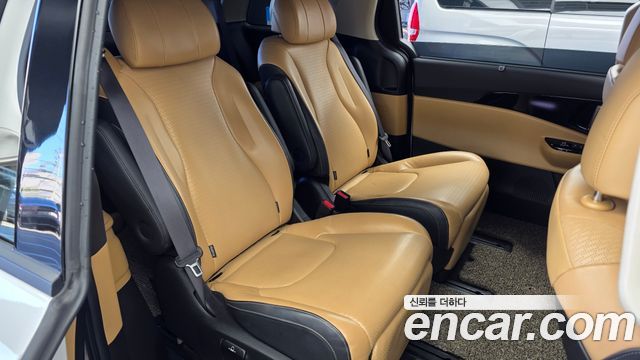 Kia Canival 2021 — photo 12