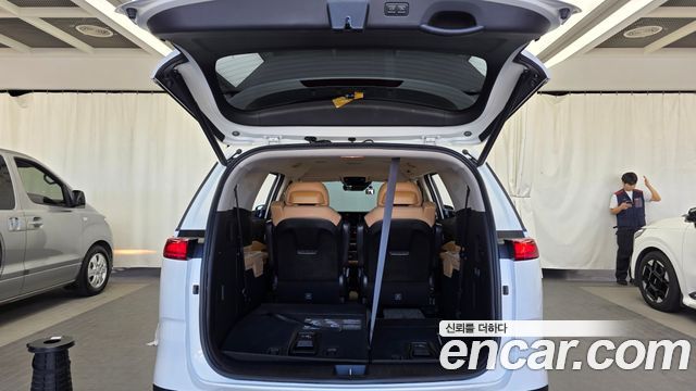 Kia Canival 2021 — photo 20